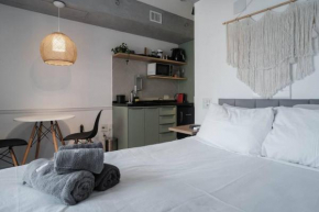 Studio 805 ID Jauaperi